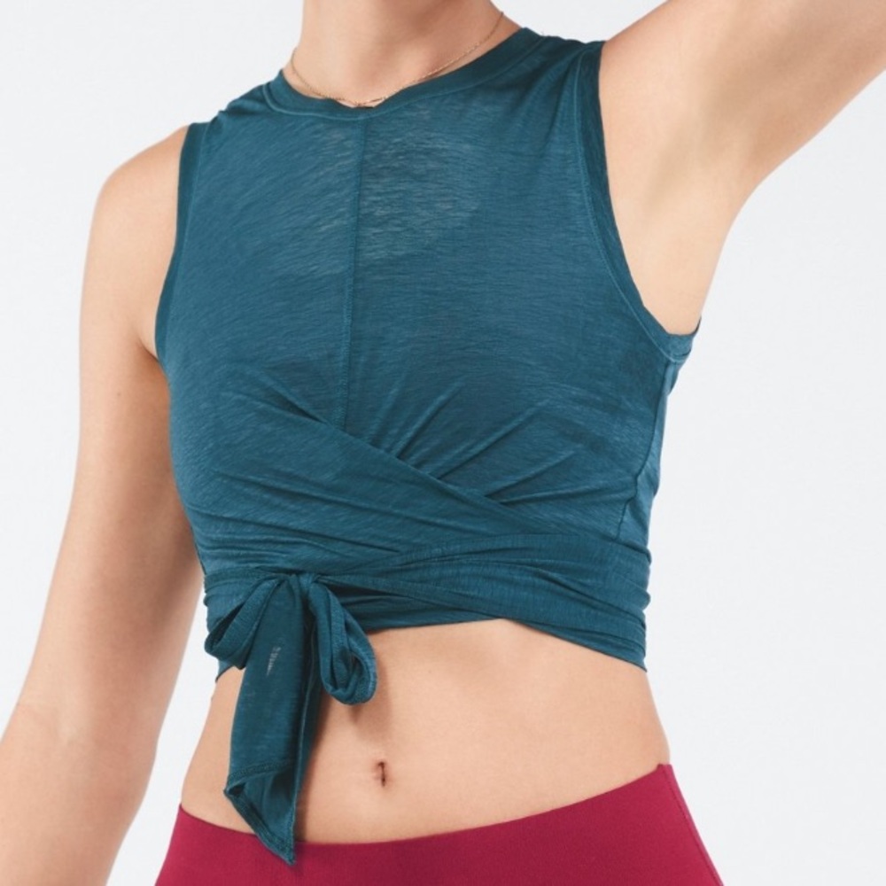 NWT Fabletics Ryan Tie Front Crop Tank XL Teal Tie Front Vacation Summer Top - Picture 3 of 8
